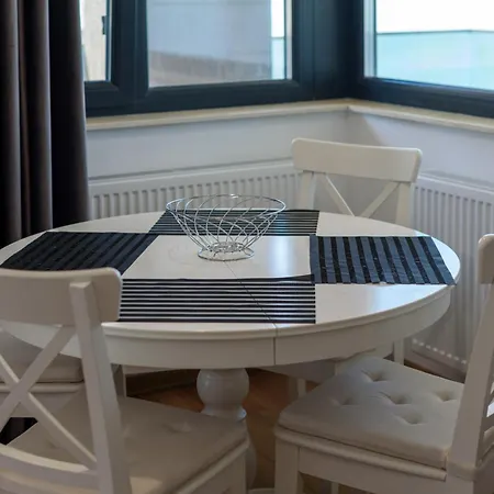 Lakeside Serenity Adamar Apartment Mamaia