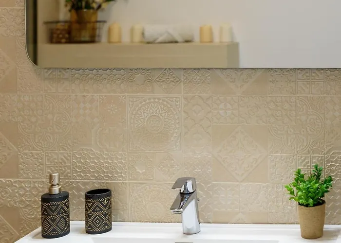 Lakeside Serenity Adamar Apartman