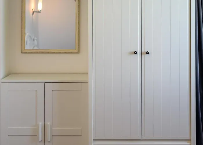 Lakeside Serenity Adamar Apartman