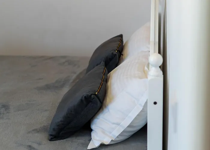 Lakeside Serenity Adamar *